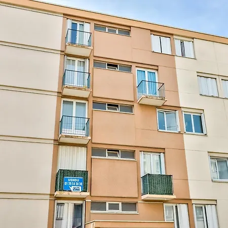 Le Petit Peuplier Apartment *